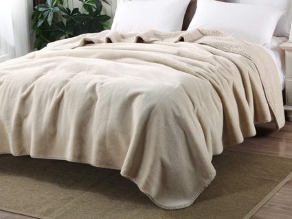 Покрывало Софи де Марко Аурелия (крем) 220х240